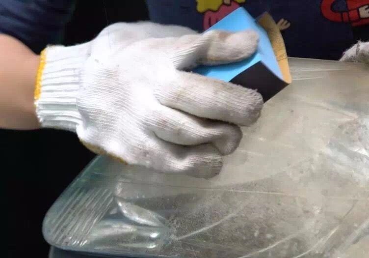 大灯灯罩发黄昏暗怎么办|内江|润滑油品牌生产商