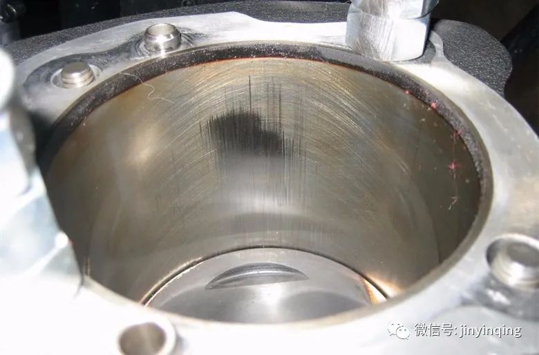 德国进口机油代理|发动机拉缸是什么原因造成的？