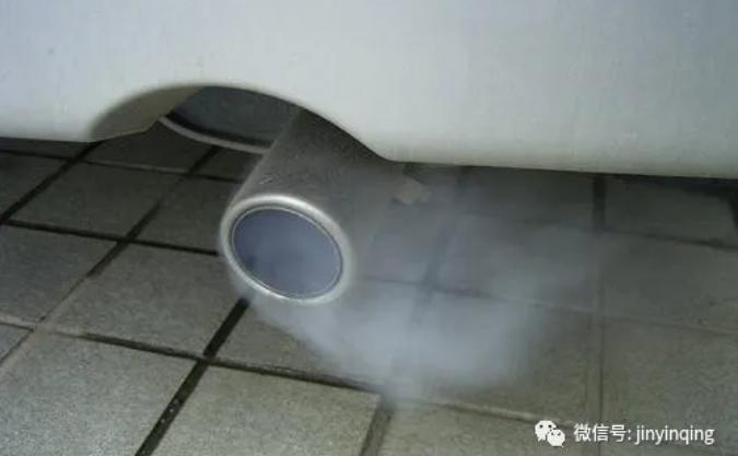 德国品牌润滑油代理|尾气冒白烟是正常现象吗?