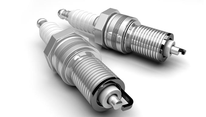 进口润滑油代理|什么情况下发动机需要更换火花塞？