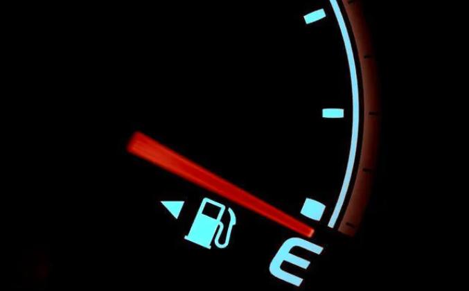 进口润滑油批发|加油灯亮了还能跑多远？