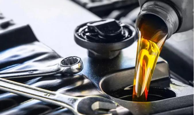 进口润滑油加盟|如何正确掌握发动机换油时机？