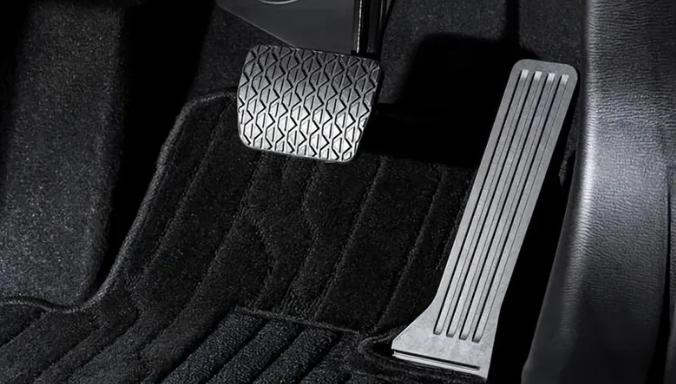 进口品牌润滑油招商|为什么汽油车油门控制的是进气量？